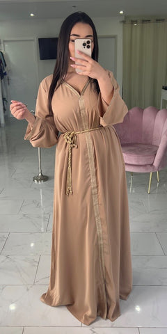 Abaya taupe avec sfifa et ceinture doré